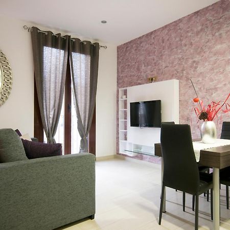 อพาร์ตเมนต์ รัมบลาส 108 Aparthotel บาร์เซโลนา ภายนอก รูปภาพ