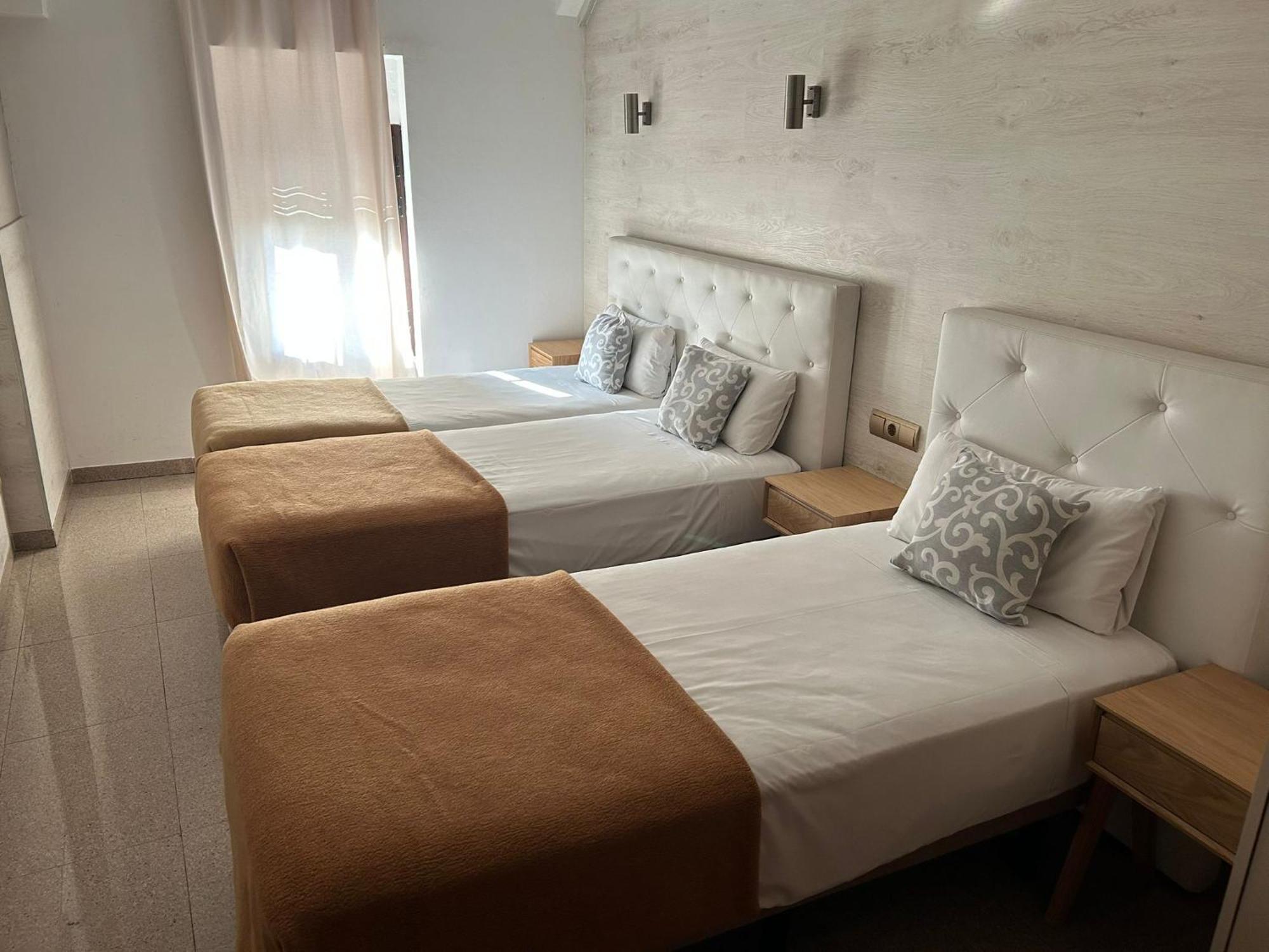 อพาร์ตเมนต์ รัมบลาส 108 Aparthotel บาร์เซโลนา ภายนอก รูปภาพ
